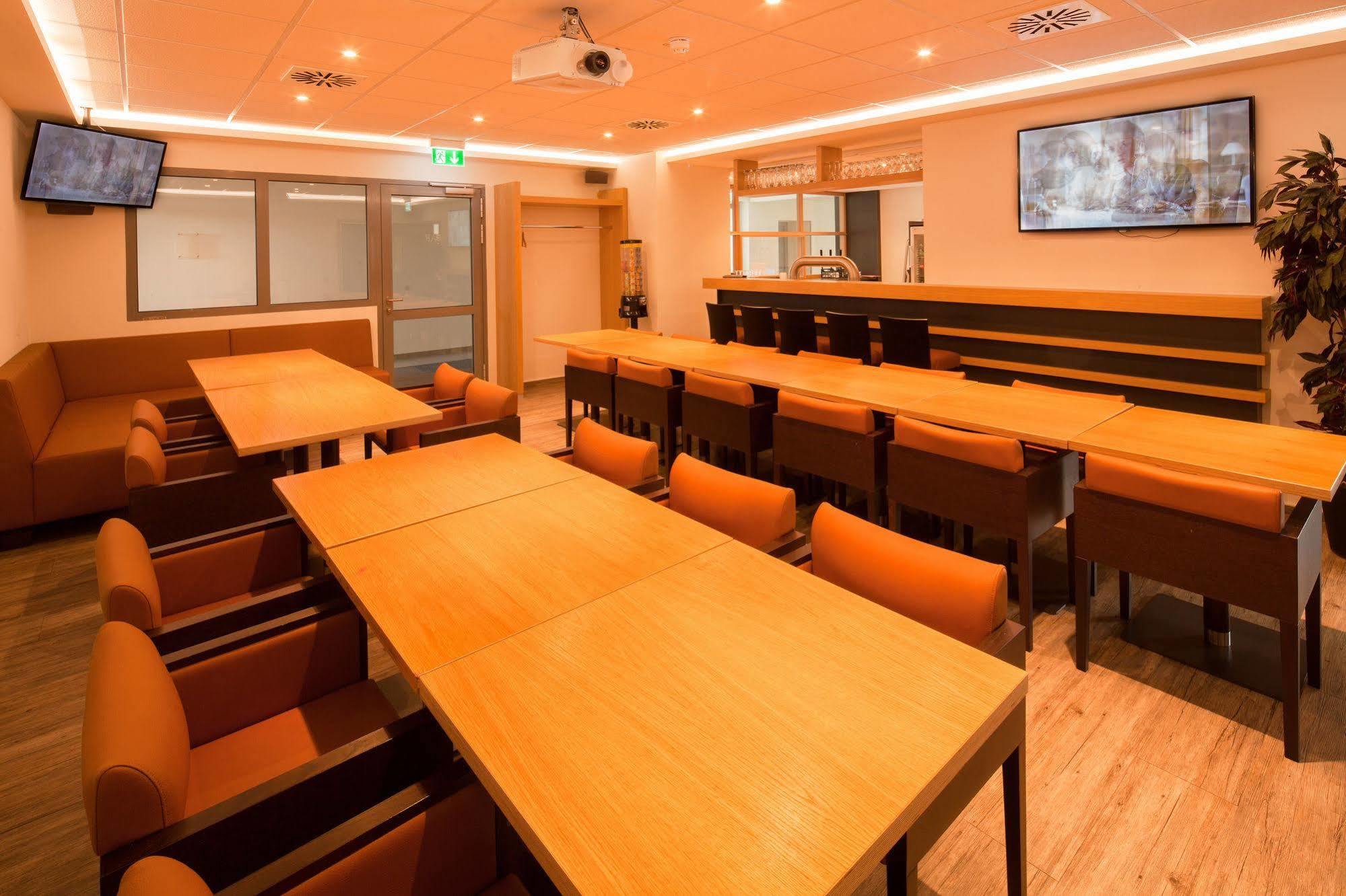 Sporthotel Hamburg By Jufa Hotels Bagian luar foto