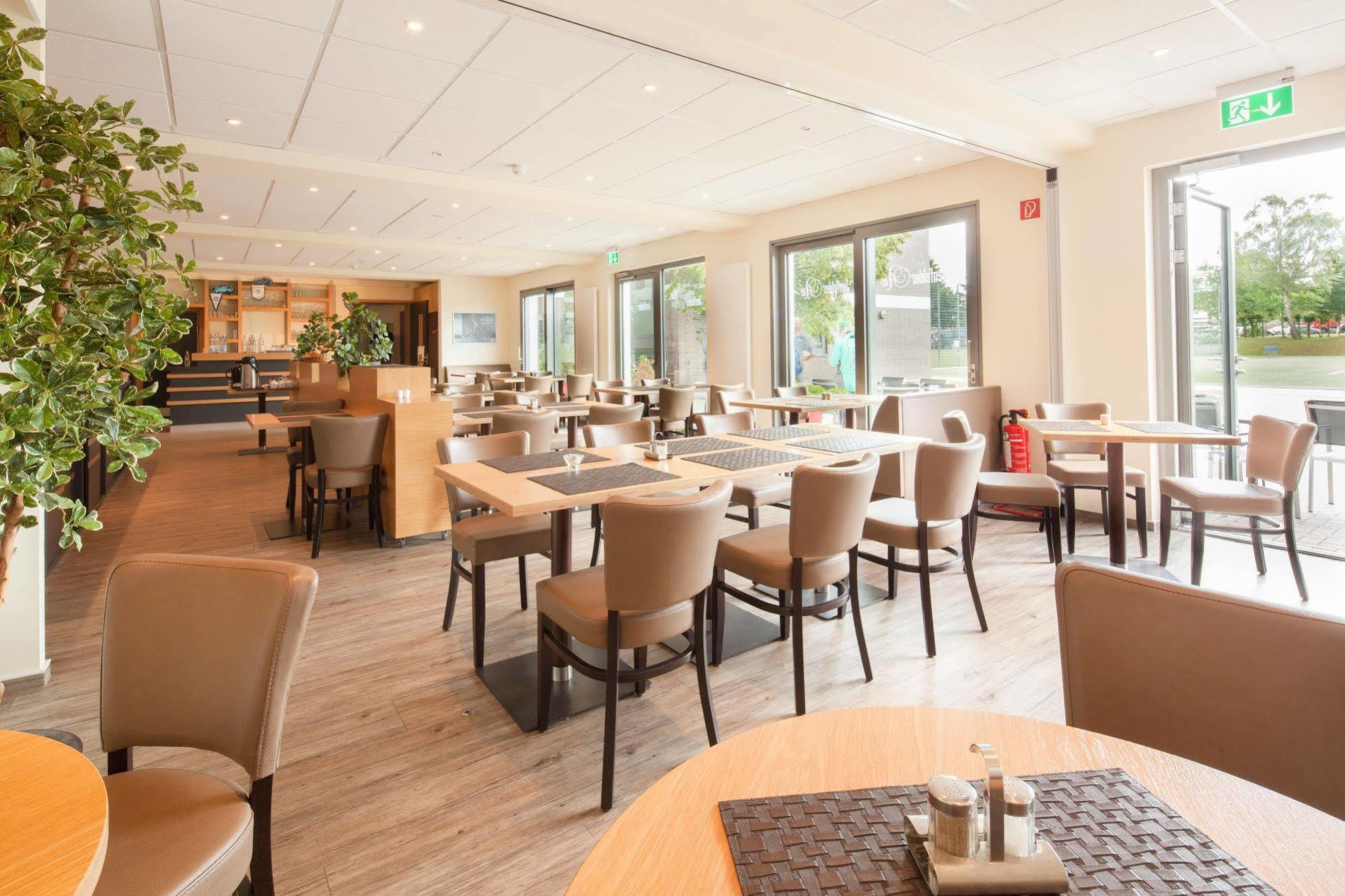 Sporthotel Hamburg By Jufa Hotels Bagian luar foto